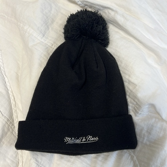 🏀 Raptors Toronto Beanie - Picture 2 of 3